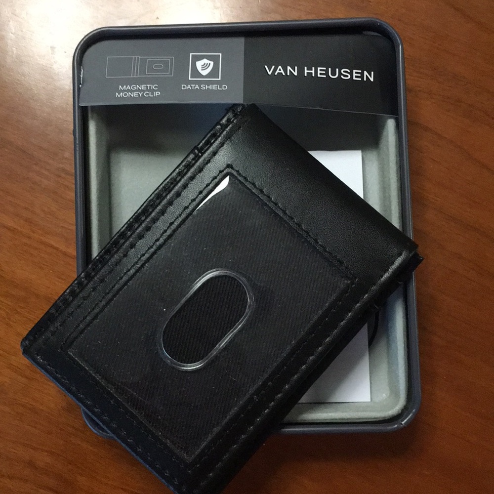 Van Heusen money clip wallet